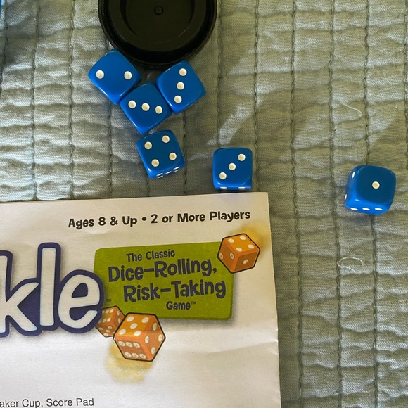 Farkle Game Preowned  complete set - Picture 4 of 7